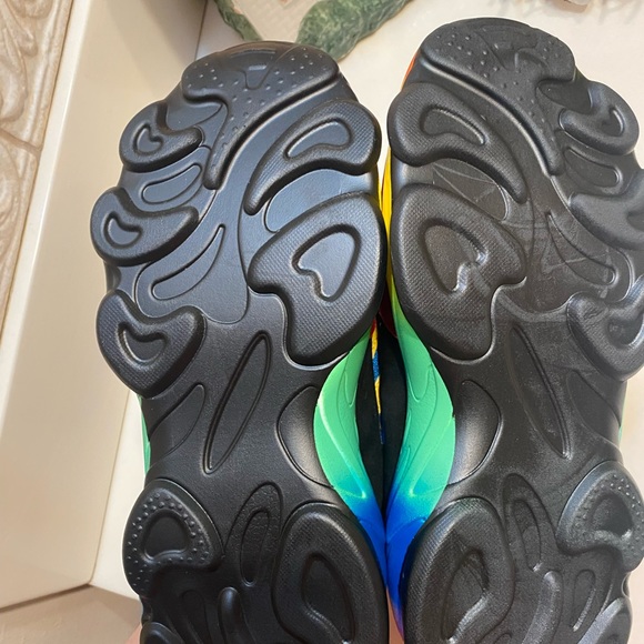 Colorblock Lace-up Platform Sneakers - Picture 2 of 5